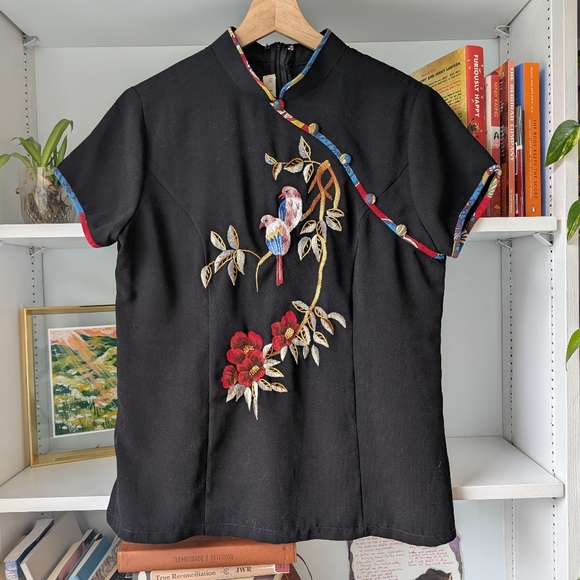 Tops - Women's Black Embroidered Top Floral & Bird Cheongsam Top Size XL 90s Style